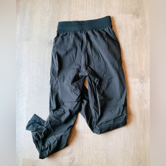 Lululemon Athletica Black Jogger Pants (No Size Tag/XXS/0/2) - Picture 2 of 15